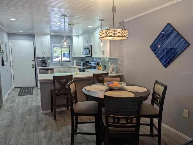 Building Photo - 1634 Stickney Point Rd