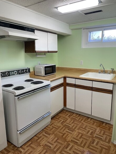 Building Photo - 45 Gildare Dr