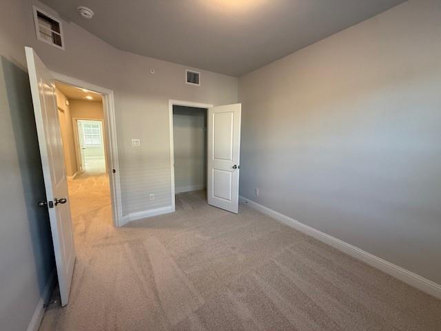 Building Photo - 313 Blackthorne Dr