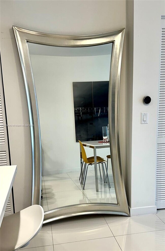 Building Photo - 7661 NW 107th Ave