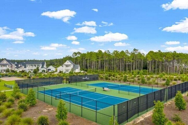 Building Photo - 120 Suwanee Dr