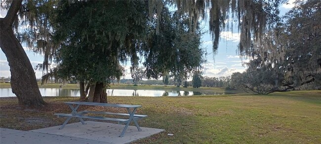 Building Photo - 1904 Flourish Ave