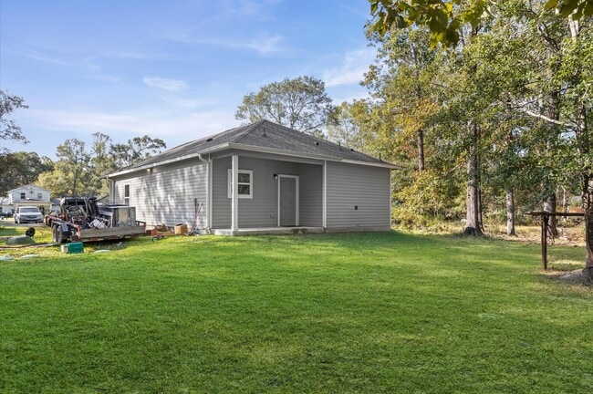 Building Photo - 47 County Rd