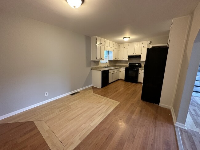 Primary Photo - 3 BDR/2 Bath with 2 basement rooms on Suga...