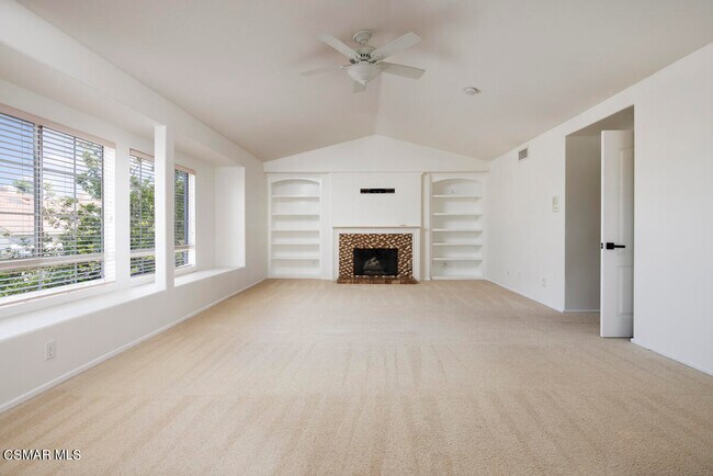 Building Photo - 1851 Fox Springs Cir