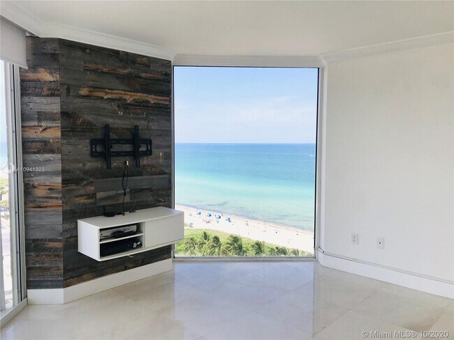 Building Photo - 7330 Ocean Terrace