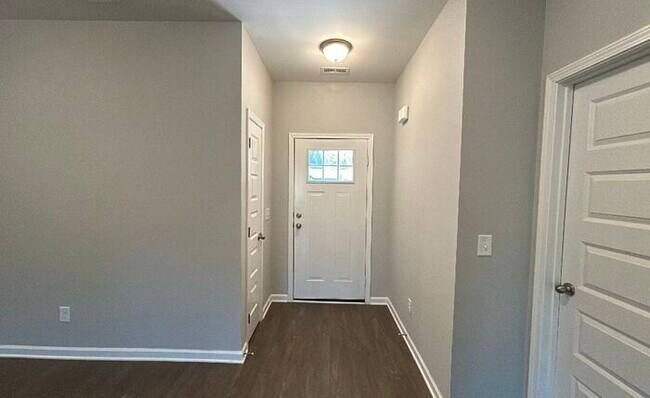 Building Photo - 1027 Echo Rdg Rd