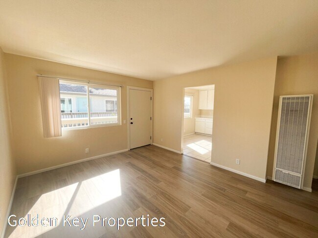 Building Photo - Nice 2 BR / 1 BA second story apartment lo...