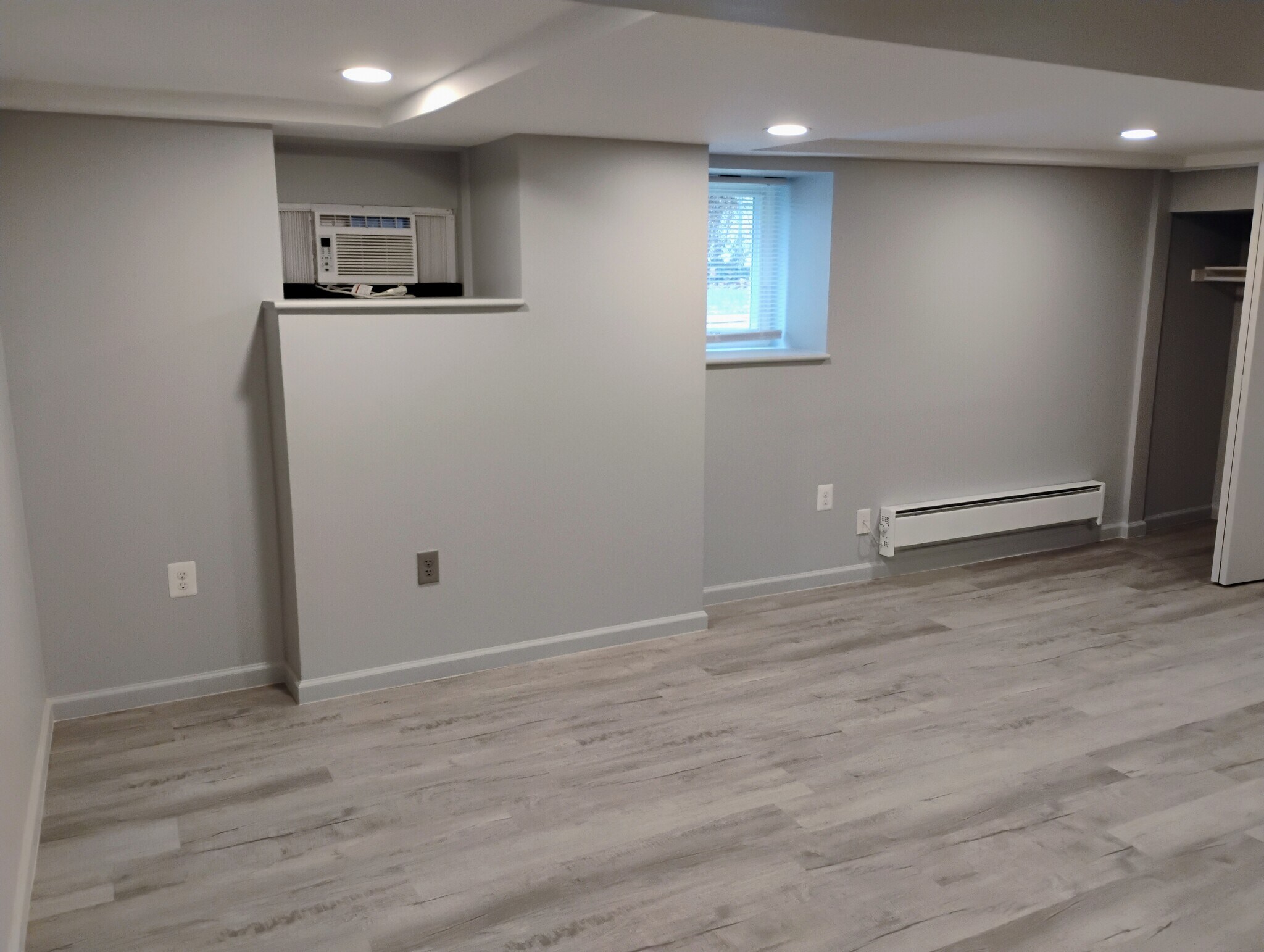 Building Photo - 3609 W Forest Park Ave