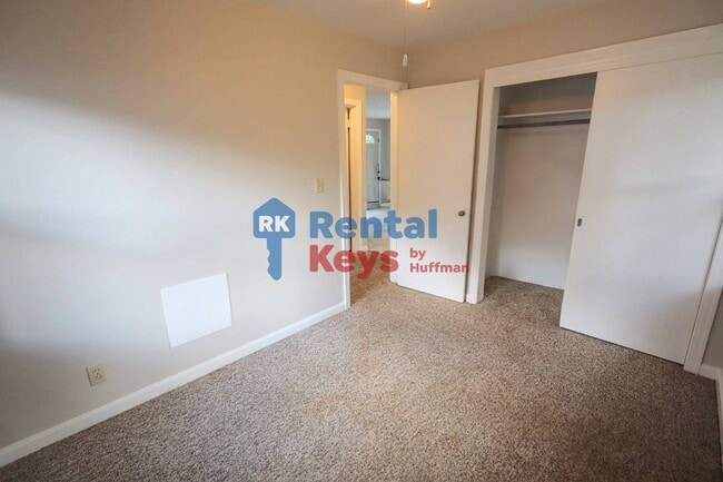 Building Photo - 2559 Sweetser Ave