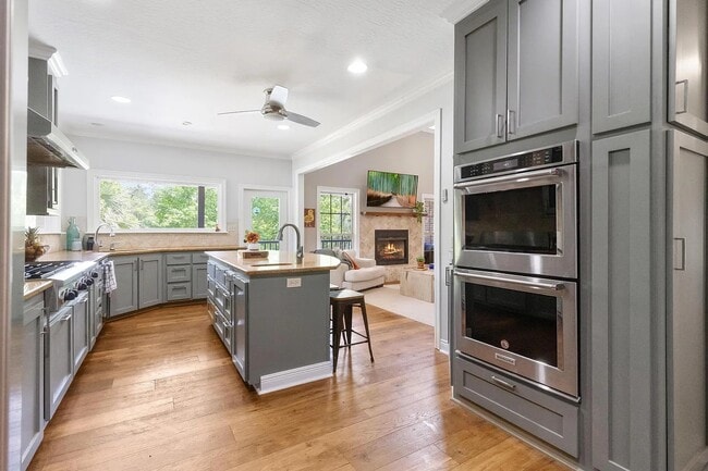 Building Photo - 104 Heartwood