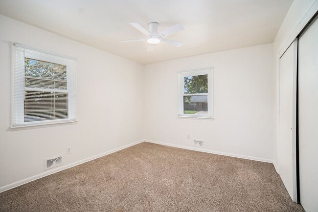 Building Photo - **$0 Application Fee for August!** Charmin...