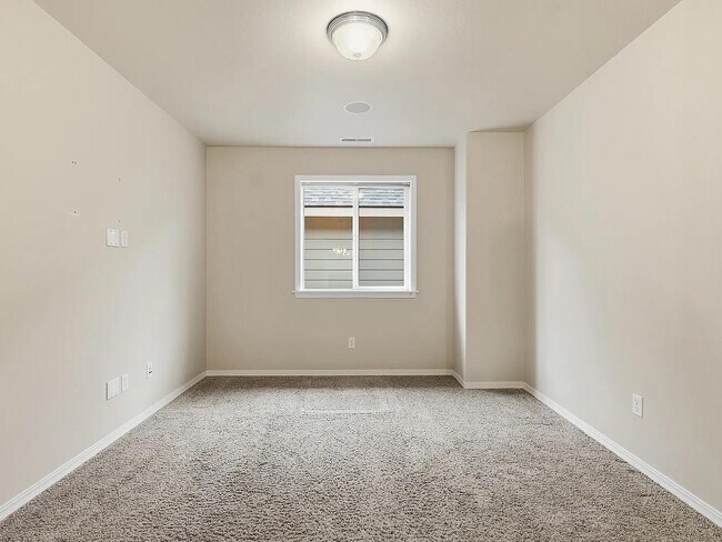 Building Photo - 61330 Huckleberry Pl