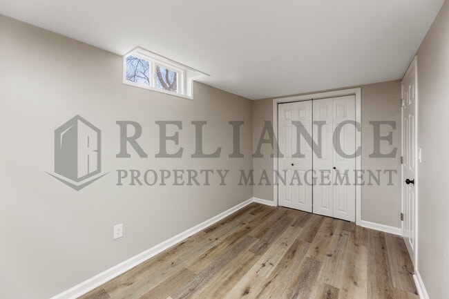 Building Photo - 2506 N Somerset Ave