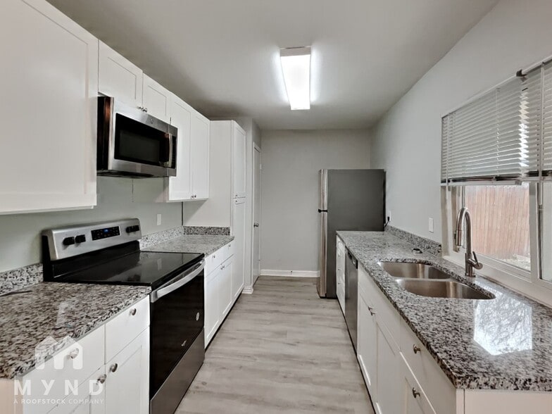 Building Photo - 205 Wildfire Dr