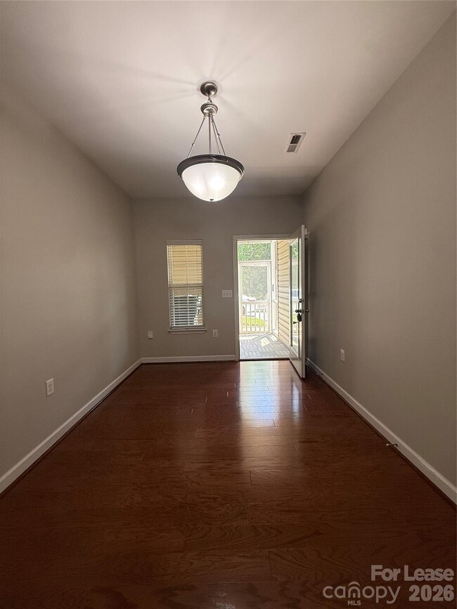 Building Photo - 5675 Stafford Rd