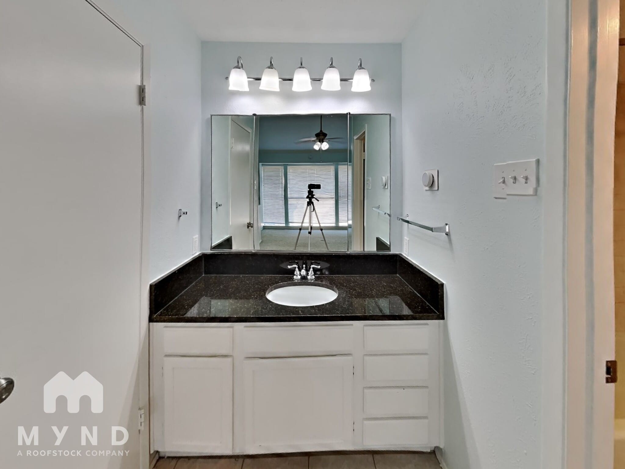 Building Photo - 4557 N O'Connor Rd