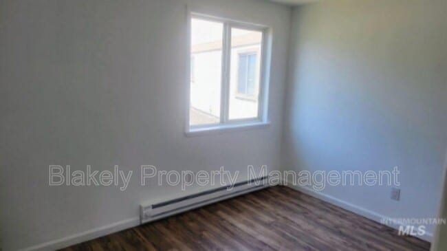 Building Photo - 2768 Siesta Ln