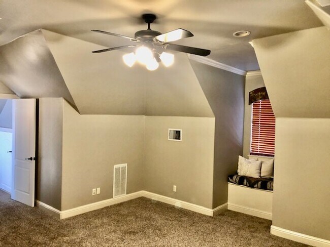 Building Photo - GATED NORRIS FERRY LANDING-BEAUTIFUL 4/2 HOME