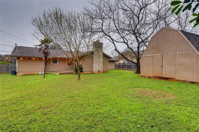 Building Photo - 2000 Brookhill Dr