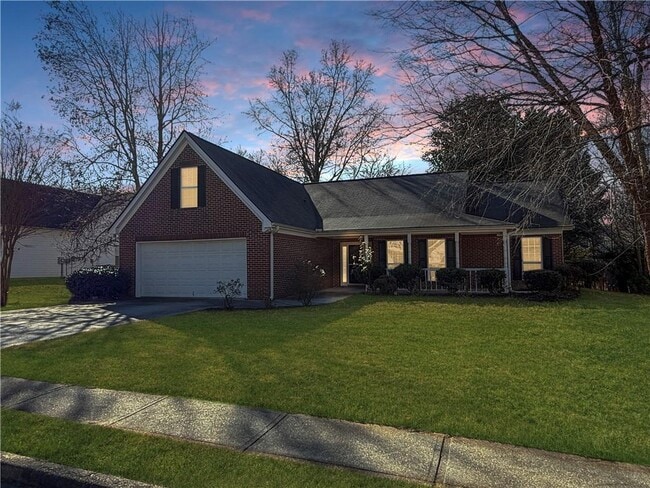 Building Photo - 3028 Express Ln NE