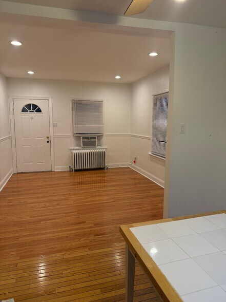 Building Photo - 1368 High Ave