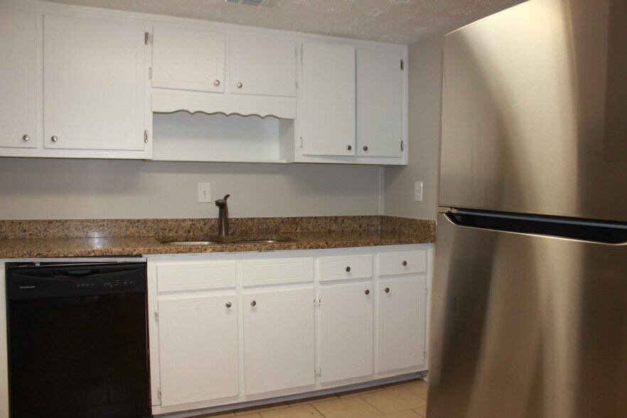 Building Photo - 4237 Dejohns Way