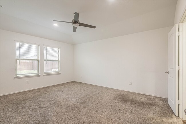 Building Photo - 5110 Hedgerose Ln