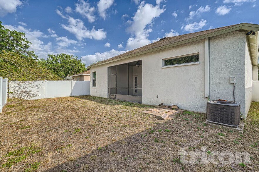 Building Photo - 10616 Little Bend Ln