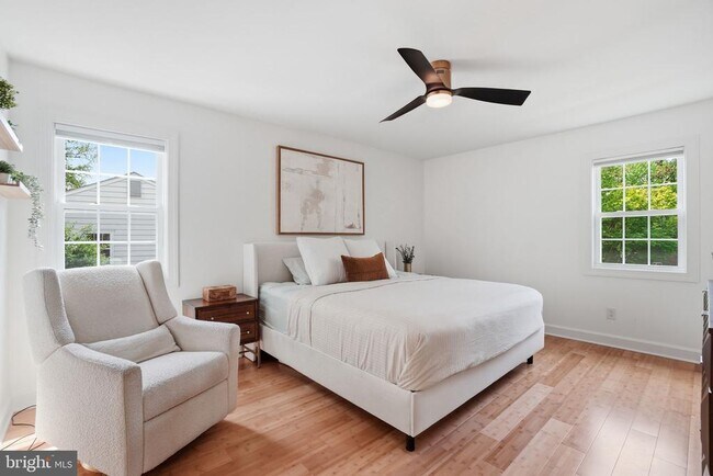 Building Photo - 510 Moat Way