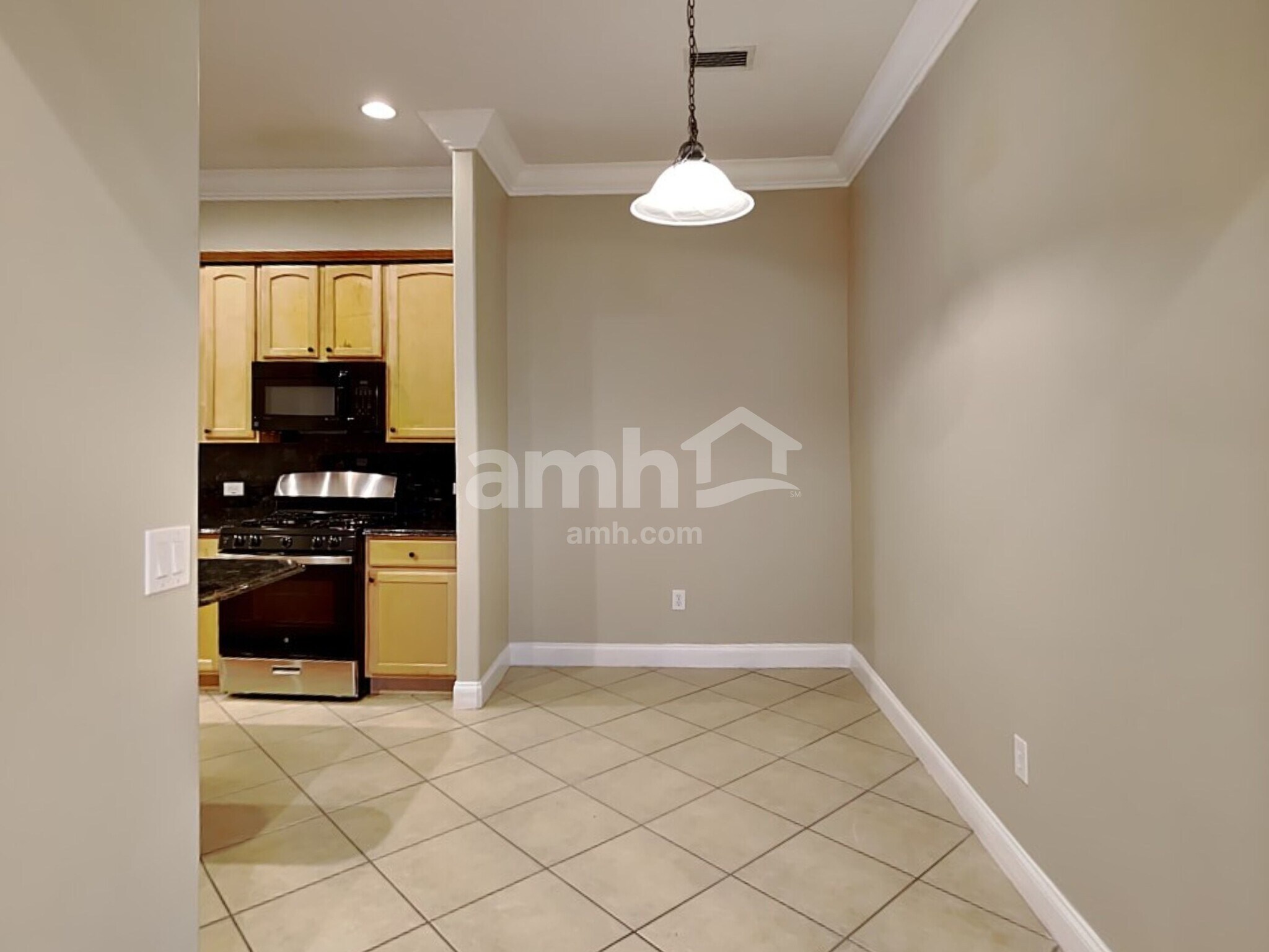 Building Photo - 8346 Old Town Dr