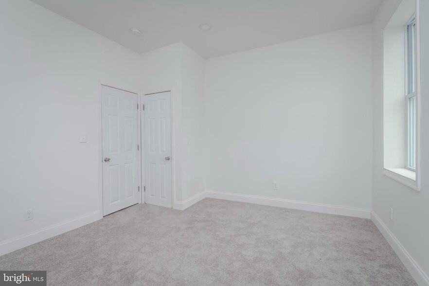 Bed 1 - 2211 W Saratoga St