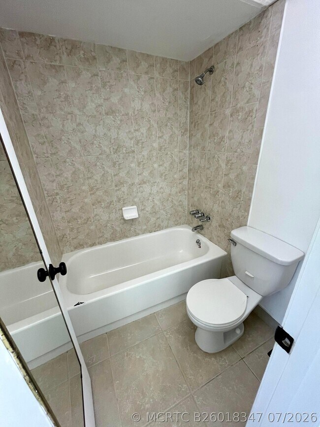 Building Photo - 2500 Fiore Way