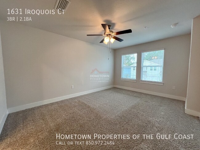 Building Photo - Beautiful 3 Bed, 2.5 Bath Rental in Pensac...