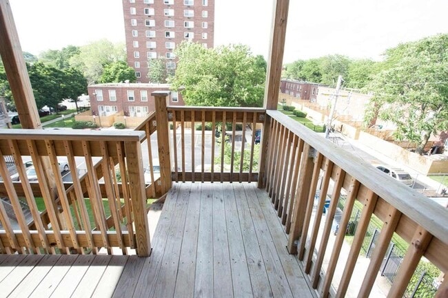 Floorplan - 5355-5361 S. Cottage Grove Avenue