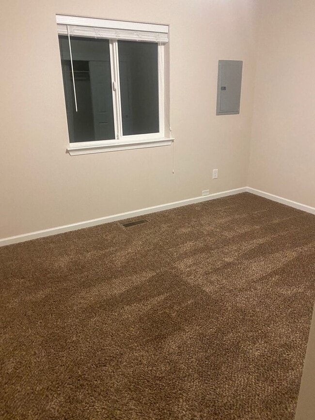 Building Photo - 510 Harbor View Dr