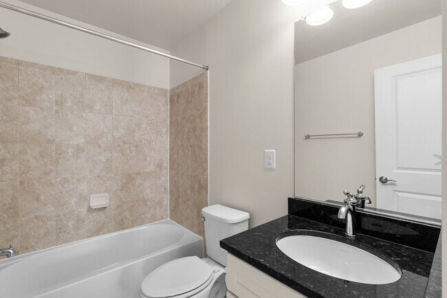 Building Photo - 3 Bed 4.5 Bath - Downtown Crown Townhouse ...