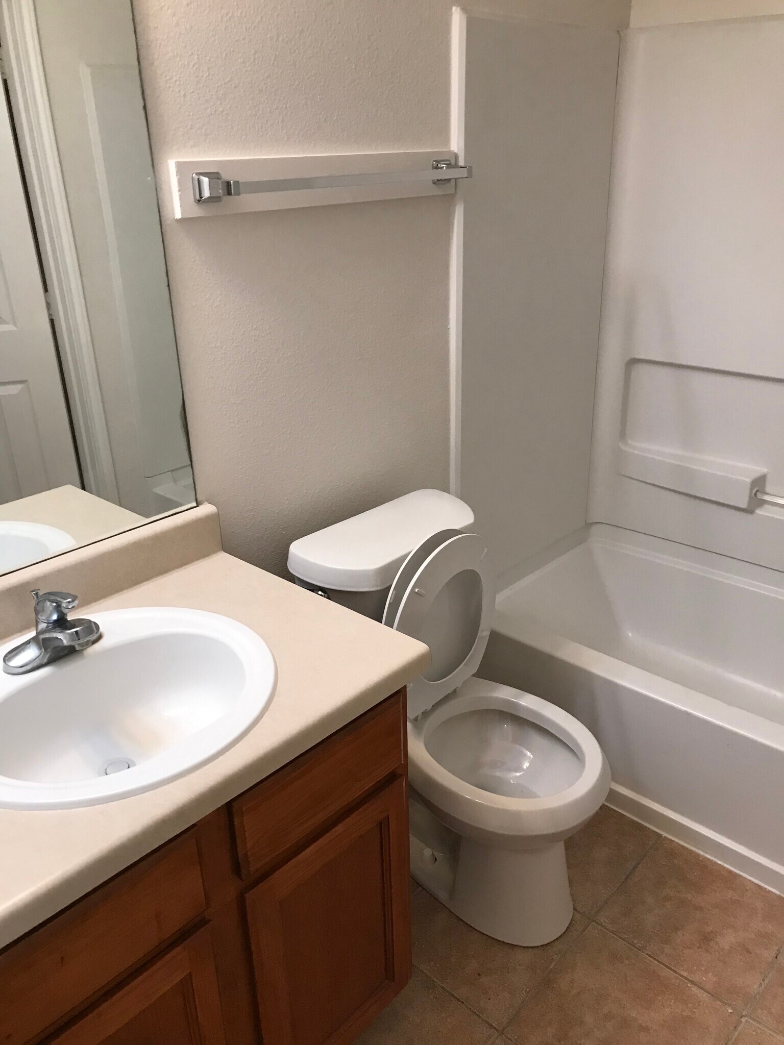 Master Bathroom - 5750 Golf Hts