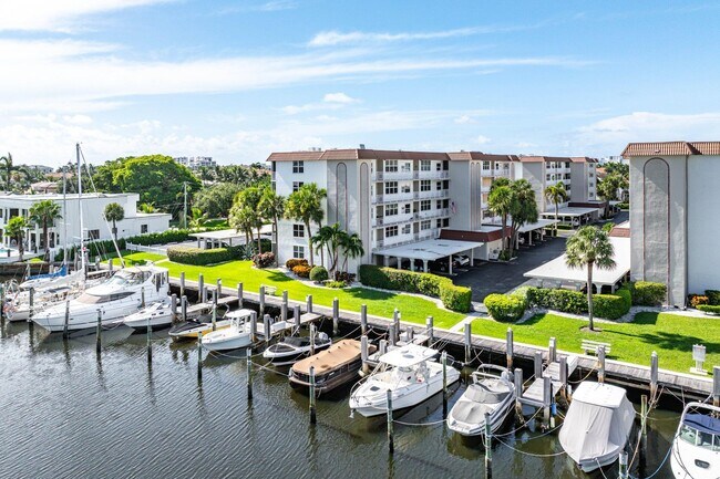 Building Photo - 931 Gardenia Dr