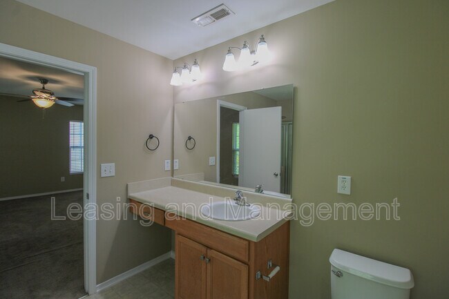Building Photo - 8811 Kellum Dr