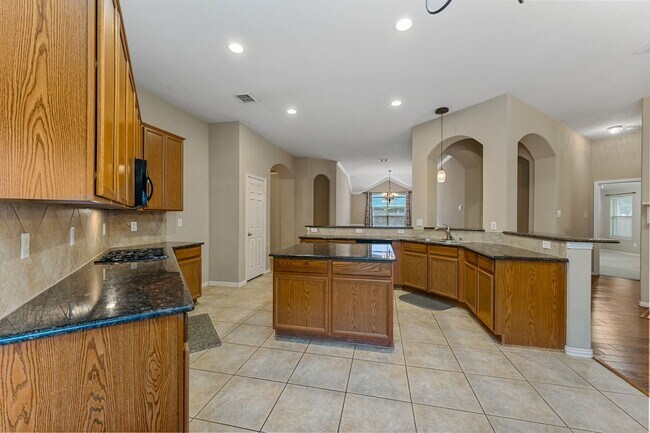 Building Photo - Stunning 3 bedroom 2 bath home in Frisco!