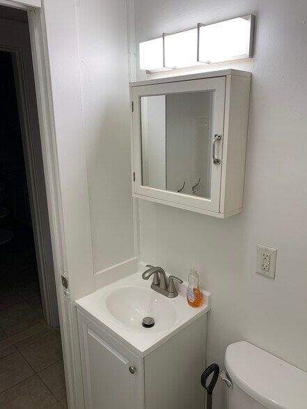 Building Photo - 1009 Michigan Ave