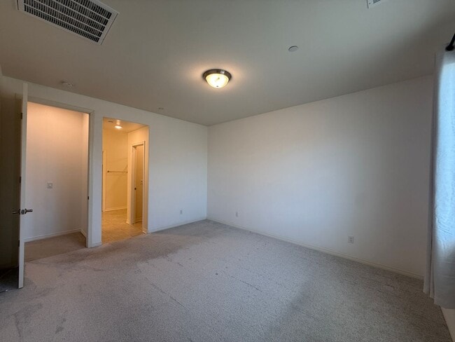 Building Photo - 3918 Westbrook Ave