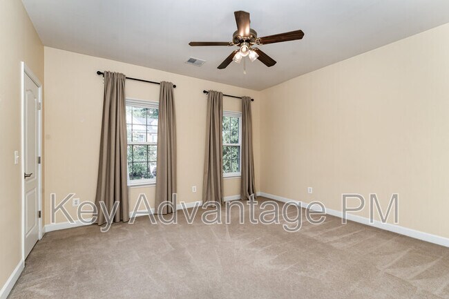 Building Photo - 4203 Talon Dr