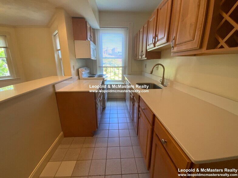 Building Photo - 380 Commonwealth Ave