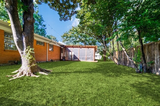 Building Photo - 6721 Vada Dr