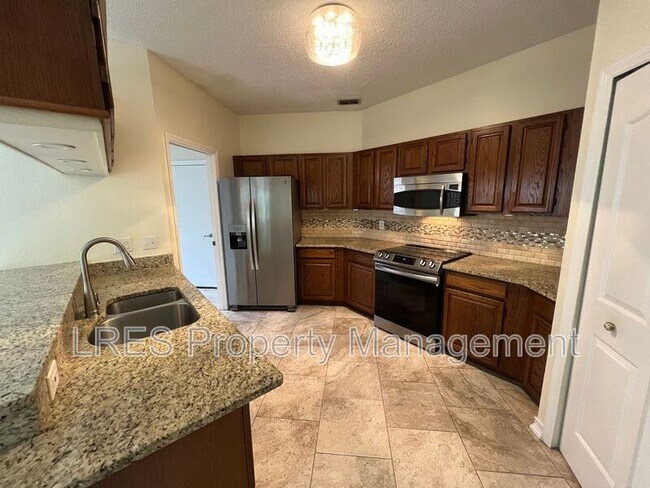 Building Photo - 1605 Slash Pine Pl