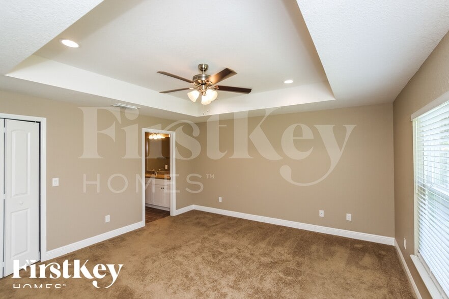 Building Photo - 770 Grandeur St SE