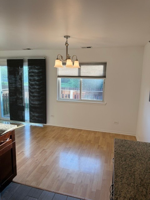 Building Photo - 705 E Whispering Oaks Dr
