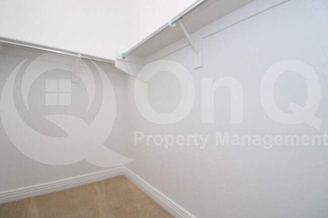 Building Photo - 2832 E Los Altos Rd